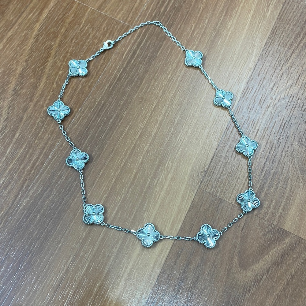Silver 10 clover motif necklace alhambra
